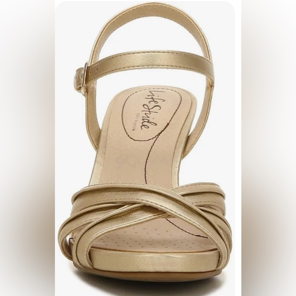 NIB: Life Stride Gold Dress Heels. - Picture 7 of 7